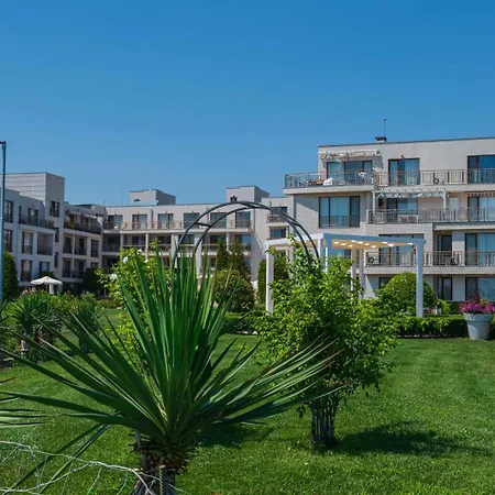 June One Bedroom Sea View Diamond * Сарафово