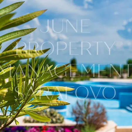 Апартамент June One Bedroom Sea View Diamond