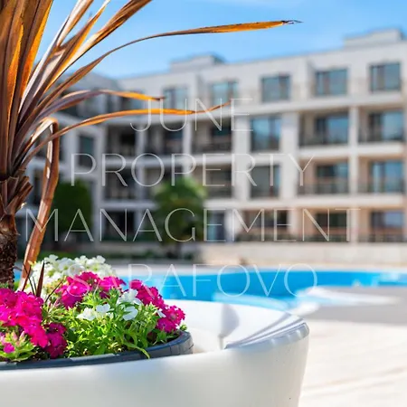 Апартаменты June One Bedroom Sea View Diamond *